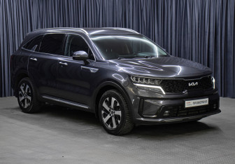 Подержанный автомобиль Kia Sorento 2021 года (3 фото)