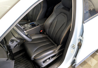 Подержанный автомобиль Omoda C5 2024 года (19 фото)