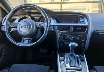 Подержанный автомобиль Audi A5 Liftback 2013 года (16 фото)