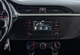 Подержанный автомобиль Kia Rio Hatchback 2021 года (17 фото)
