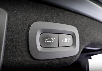 Подержанный автомобиль Volvo S90 2019 года (27 фото)