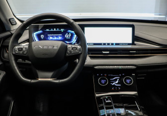 Подержанный автомобиль Exeed LX 2023 года (7 фото)