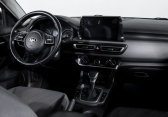 Подержанный автомобиль Kia Seltos 2021 года (12 фото)