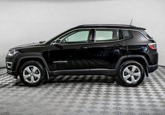 Подержанный автомобиль Jeep Compass 2019 года (8 фото)