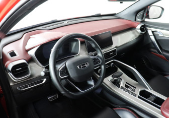 Подержанный автомобиль Geely Coolray 2022 года (9 фото)