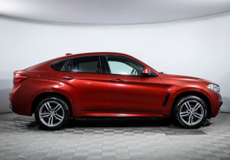 Подержанный автомобиль BMW X6 2018 года (4 фото)
