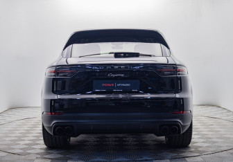 Подержанный автомобиль Porsche Cayenne 2018 года (4 фото)
