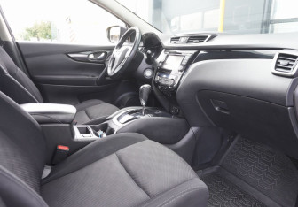 Подержанный автомобиль Nissan Qashqai 2016 года (11 фото)