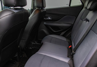 Подержанный автомобиль Opel Mokka 2013 года (11 фото)