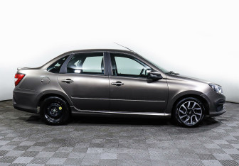Подержанный автомобиль LADA (ВАЗ) Granta Sedan 2022 года (4 фото)