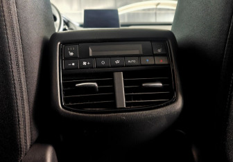 Подержанный автомобиль Mazda CX-9 2021 года (18 фото)