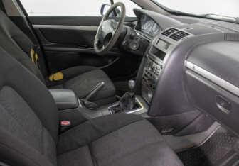 Подержанный автомобиль Peugeot 407 Sedan 2006 года (9 фото)