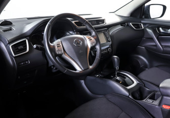 Подержанный автомобиль Nissan Qashqai 2018 года (14 фото)
