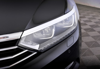 Подержанный автомобиль Volkswagen Passat Wagon 2016 года (17 фото)