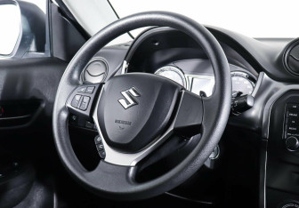 Подержанный автомобиль Suzuki Vitara 2019 года (11 фото)