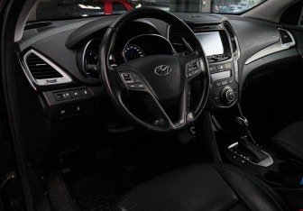 Подержанный автомобиль Hyundai Santa Fe 2012 года (13 фото)