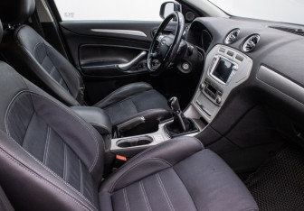 Подержанный автомобиль Ford Mondeo Sedan 2009 года (9 фото)