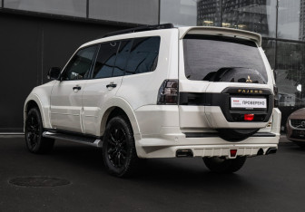 Подержанный автомобиль Mitsubishi Pajero 2019 года (6 фото)