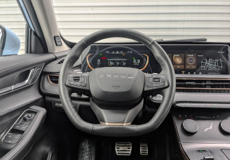 Подержанный автомобиль Exeed LX 2023 года (22 фото)