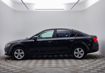 Подержанный автомобиль Skoda Octavia Liftback 2014 года (2 фото)