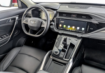 Подержанный автомобиль Geely Atlas Pro 2024 года (29 фото)