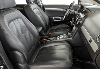 Подержанный автомобиль Opel Antara 2014 года (24 фото)