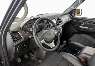 Подержанный автомобиль УАЗ Patriot 2024 года (15 фото)