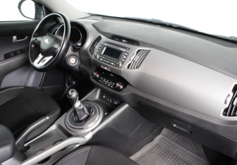 Подержанный автомобиль Kia Sportage 2015 года (8 фото)