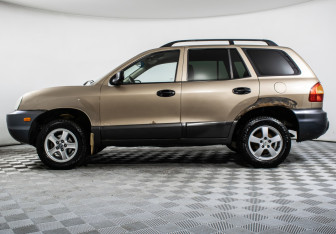 Подержанный автомобиль Hyundai Santa Fe 2001 года (8 фото)