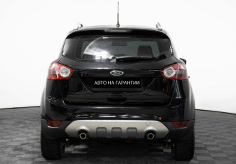 Подержанный автомобиль Ford Kuga 2012 года (6 фото)