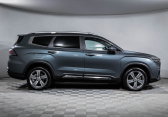 Подержанный автомобиль Geely Okavango 2023 года (4 фото)