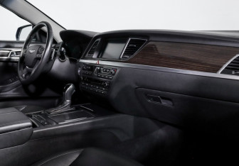 Подержанный автомобиль Hyundai Genesis 2016 года (9 фото)