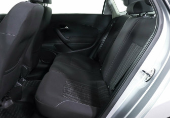 Подержанный автомобиль Volkswagen Polo Sedan 2018 года (14 фото)