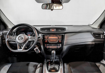Подержанный автомобиль Nissan Qashqai 2021 года (14 фото)