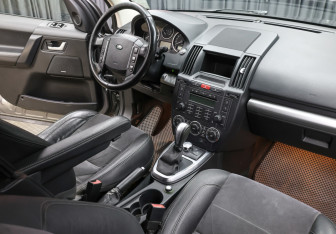 Подержанный автомобиль Land Rover Freelander 2011 года (11 фото)