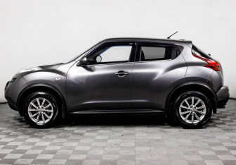 Подержанный автомобиль Nissan Juke 2014 года (8 фото)