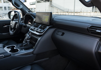 Подержанный автомобиль Toyota Land Cruiser Suv 2023 года (18 фото)