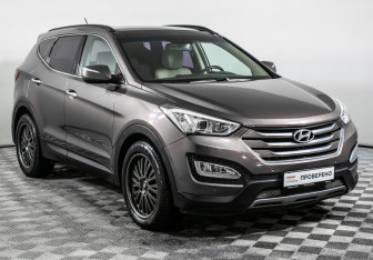 Подержанный автомобиль Hyundai Santa Fe 2012 года (3 фото)