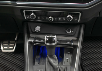 Подержанный автомобиль Audi Q3 Sportback 2020 года (14 фото)