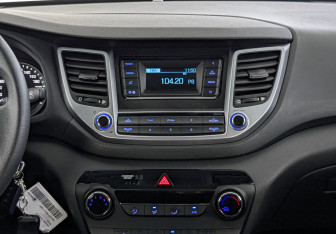 Подержанный автомобиль Hyundai Tucson 2015 года (17 фото)