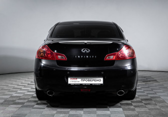 Подержанный автомобиль Infiniti G Sedan 2012 года (6 фото)