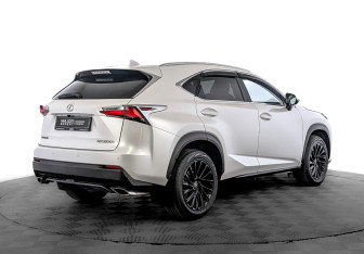 Подержанный автомобиль Lexus NX 2016 года (5 фото)