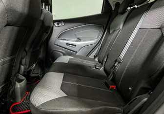 Подержанный автомобиль Ford EcoSport 2017 года (8 фото)