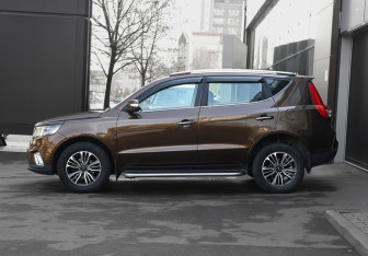 Подержанный автомобиль Geely Emgrand X7 2019 года (8 фото)