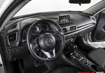 Подержанный автомобиль Mazda 3 Sedan 2016 года (13 фото)