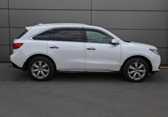 Подержанный автомобиль Acura MDX 2014 года (4 фото)