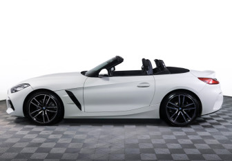 Подержанный автомобиль BMW Z4 Roadster 2020 года (8 фото)