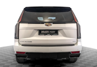Подержанный автомобиль Cadillac Escalade Suv 2021 года (6 фото)