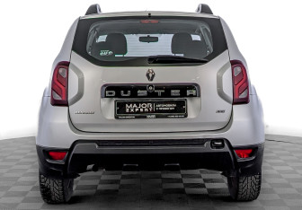 Подержанный автомобиль Renault Duster 2018 года (6 фото)