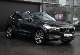 Подержанный автомобиль Volvo XC60 2019 года (3 фото)